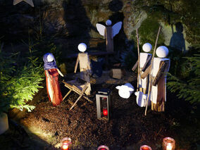 Waldadvent in der Fatima-Grotte (© Karl-Franz Thiede)